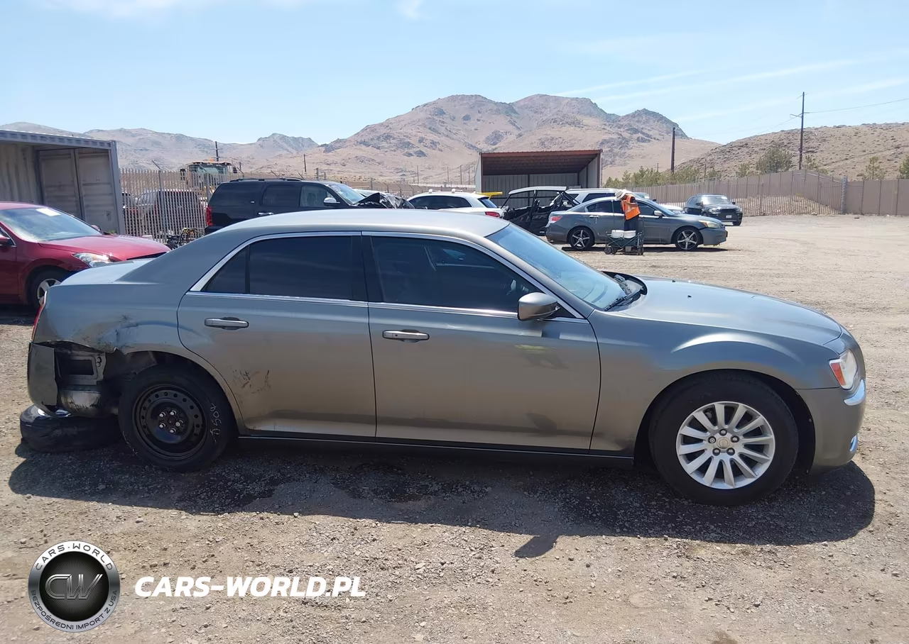 2012 Chrysler 300 VIN:2C3CCAAGXCH104666 - 12
