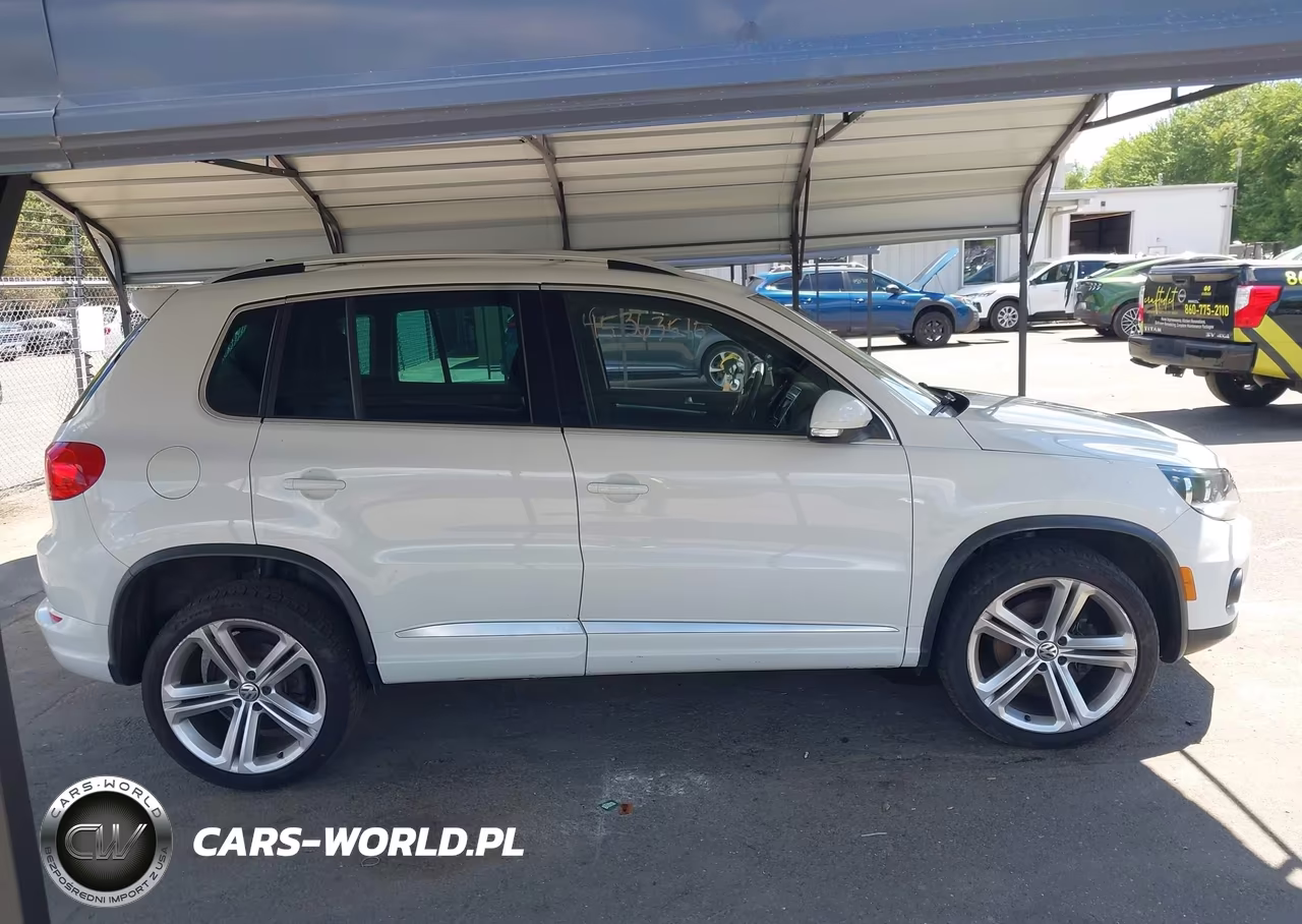 2016 Volkswagen Tiguan R-Line VIN:WVGBV7AX3GW047573 - 13
