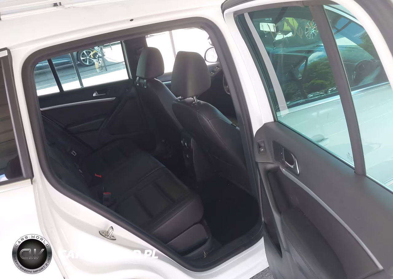 2016 Volkswagen Tiguan R-Line VIN:WVGBV7AX3GW047573 - 8
