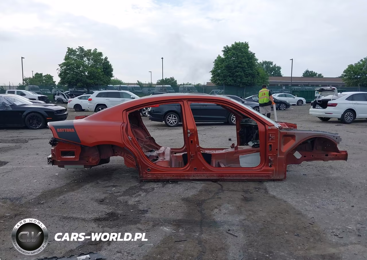 2023 Dodge Charger Scat Pack VIN:2C3CDXGJ4PH631515 - 17