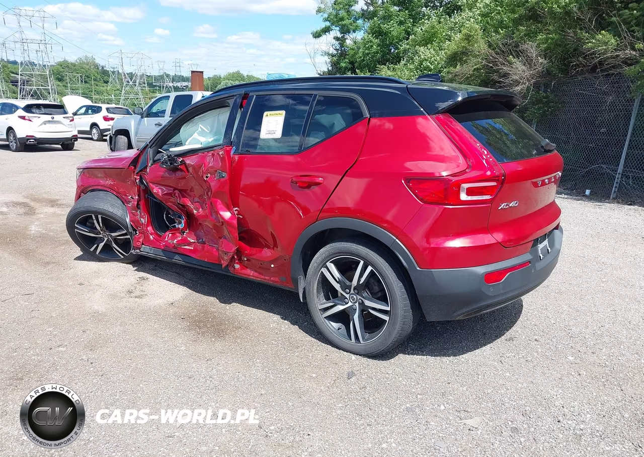 2021 Volvo Xc40 T5 R-Design VIN:YV4162UM2M2405960 - 3