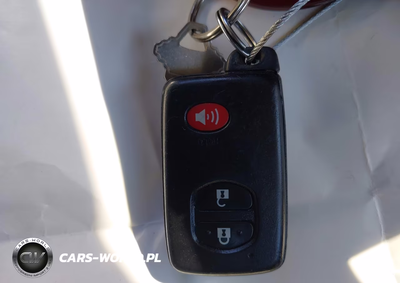 2011 Toyota Prius Four VIN:JTDKN3DU6B1363179 - 11