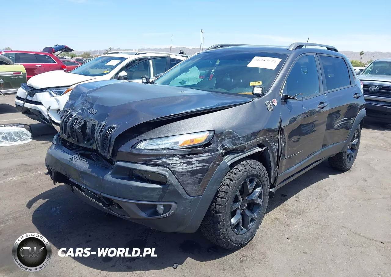 2015 Jeep Cherokee Trailhawk VIN:1C4PJMBS8FW653621 - 2