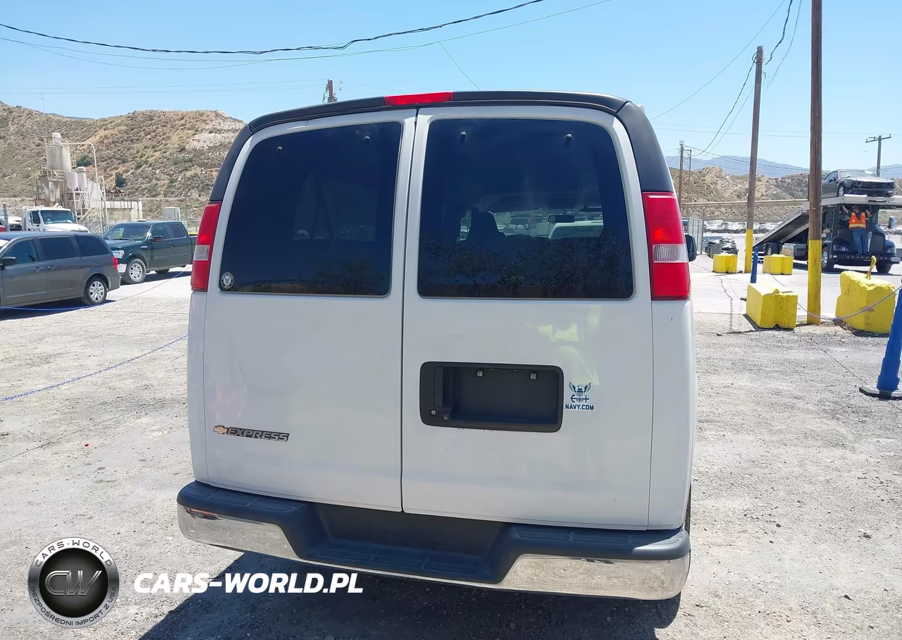 2017 Chevrolet Express 3500 Lt VIN:1GAZGPFF8H1305512 - 21