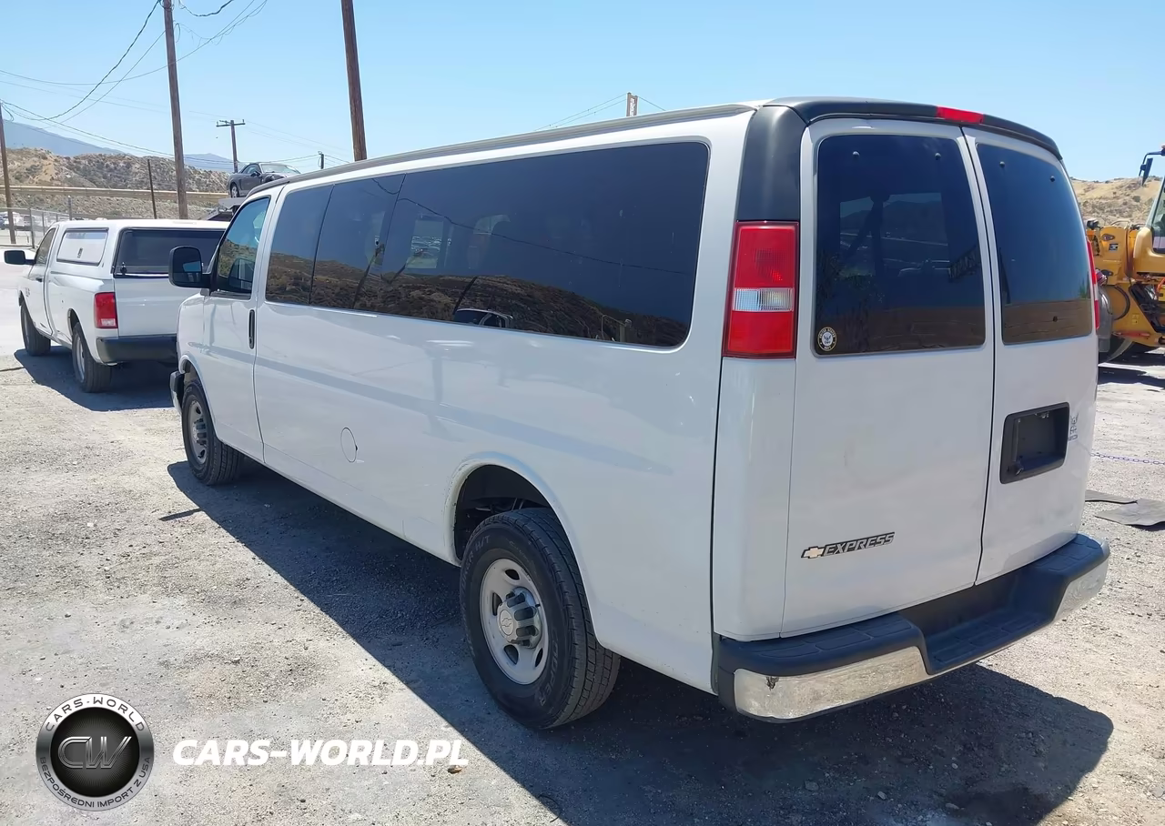 2017 Chevrolet Express 3500 Lt VIN:1GAZGPFF8H1305512 - 3