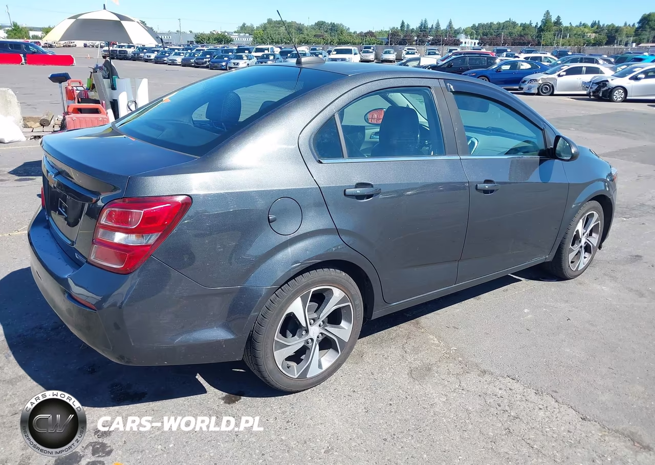 2017 Chevrolet Sonic Premier Auto VIN:1G1JF5SB4H4108262 - 4