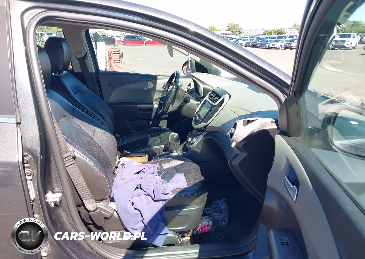 2017 Chevrolet Sonic Premier Auto VIN:1G1JF5SB4H4108262 - 5
