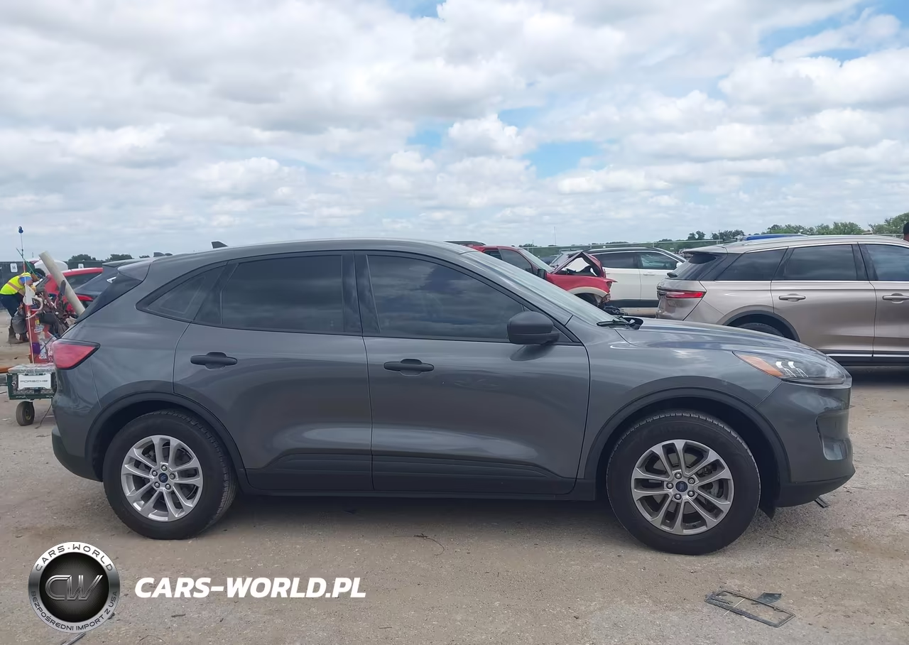 2022 Ford Escape S VIN:1FMCU0F64NUB15385 - 13