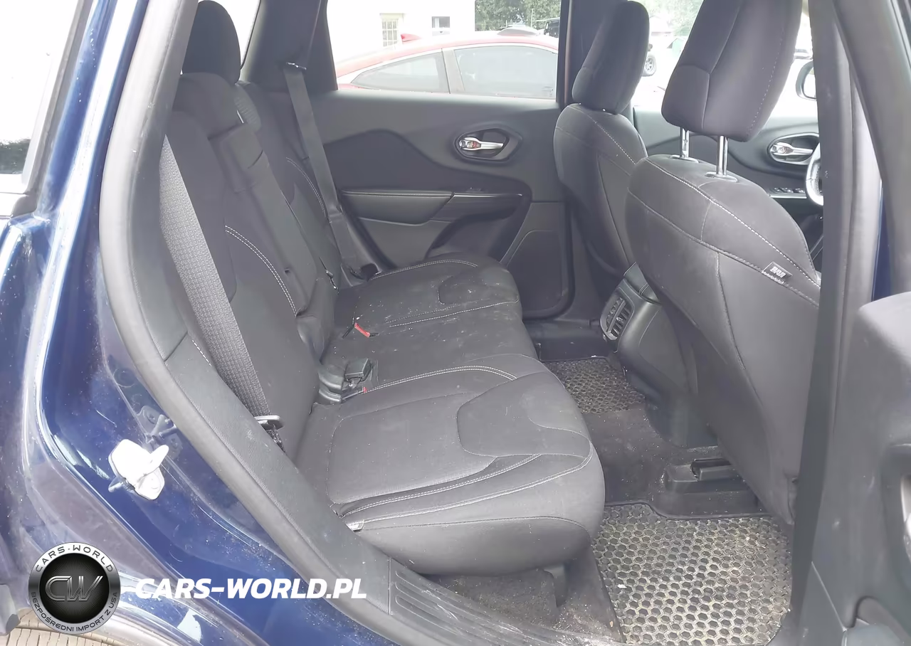 2016 Jeep Cherokee Latitude VIN:1C4PJMCSXGW219572 - 8
