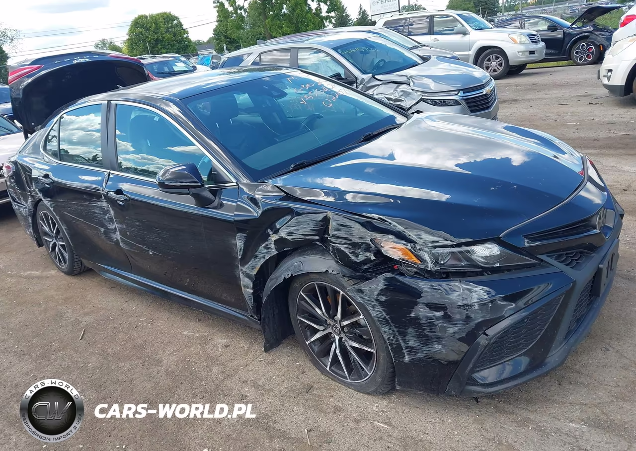 2021 Toyota Camry Se – zdjęcie 1 z 15