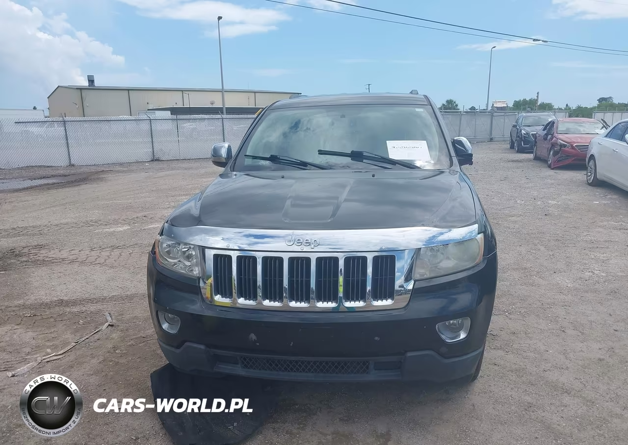 2013 Jeep Grand Cherokee Laredo VIN:1C4RJEAT1DC564349 - 12