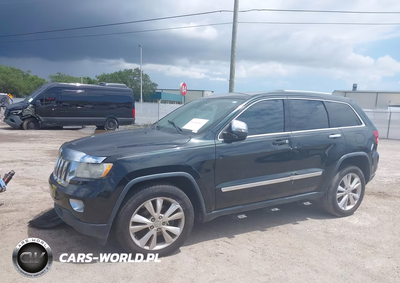 2013 Jeep Grand Cherokee Laredo VIN:1C4RJEAT1DC564349 - 14