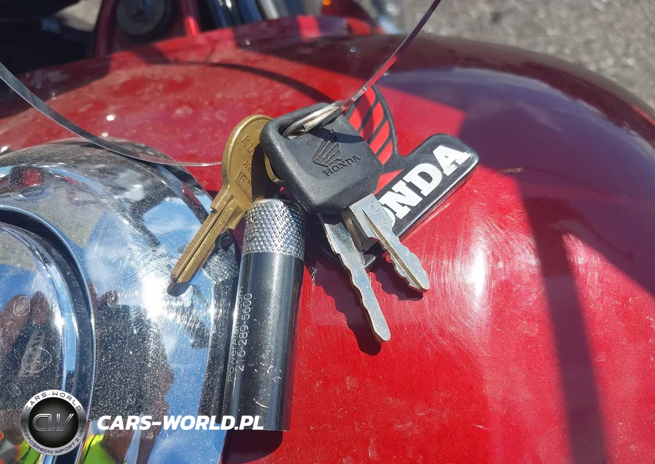 1999 Honda Vt1100 C3 VIN:1HFSC3901XA100381 - 11