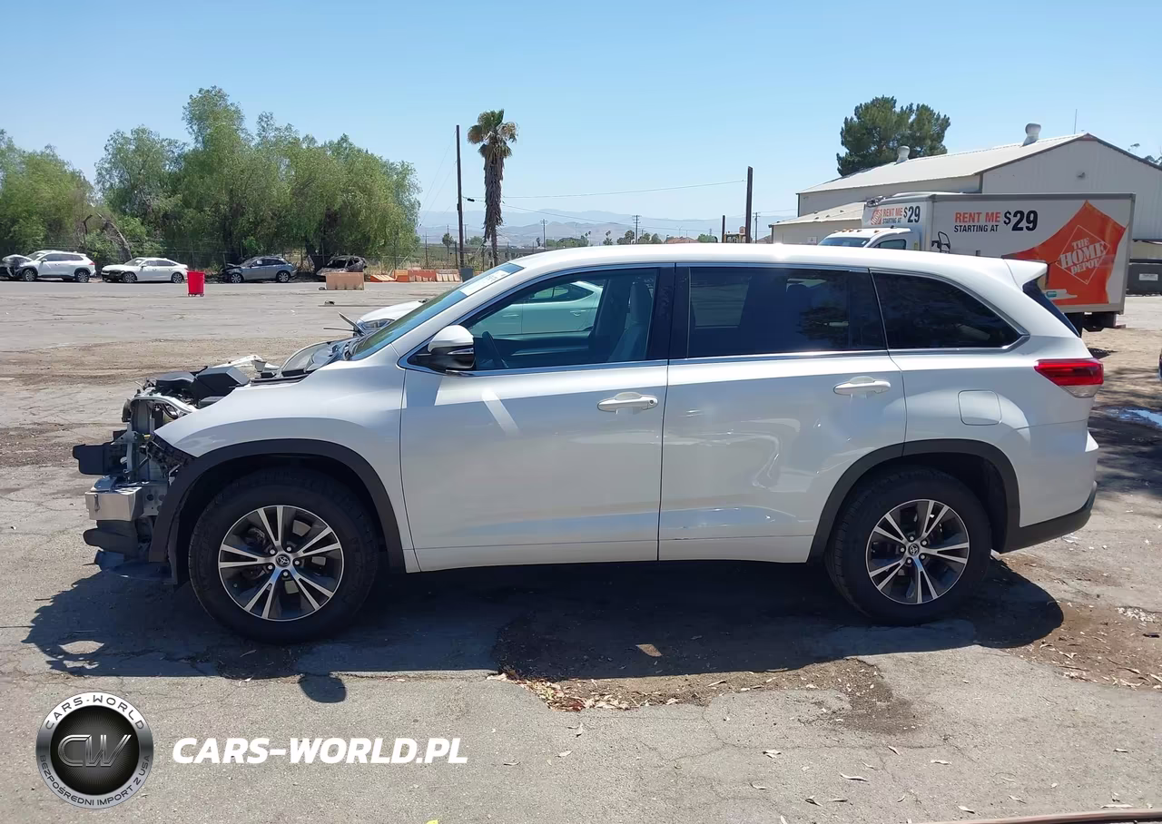 2017 Toyota Highlander Le VIN:5TDZARFH4HS027572 - 15