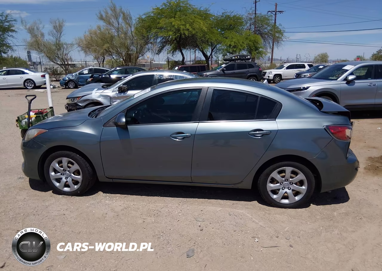 2012 Mazda Mazda3 I Sport VIN:JM1BL1UF5C1536123 - 13