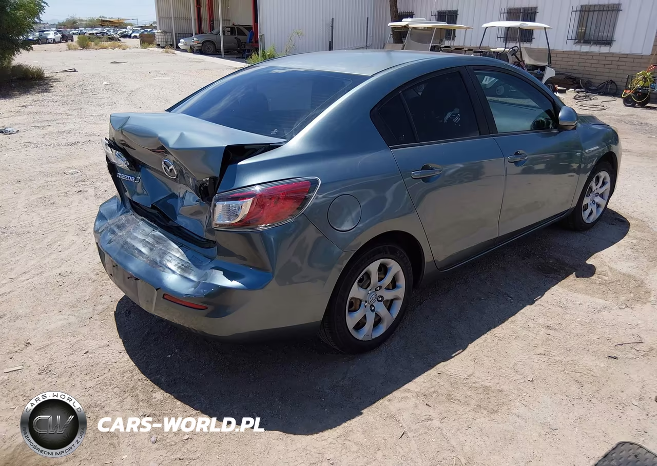 2012 Mazda Mazda3 I Sport VIN:JM1BL1UF5C1536123 - 4