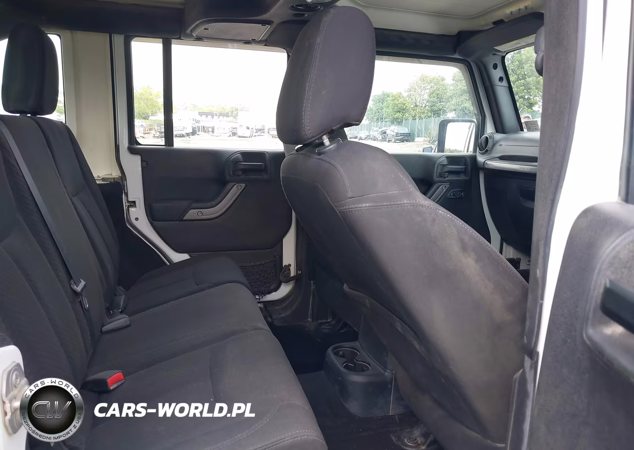2015 Jeep Wrangler Unlimited Sport Rhd VIN:1C4BJWKG1FL672451 - 8