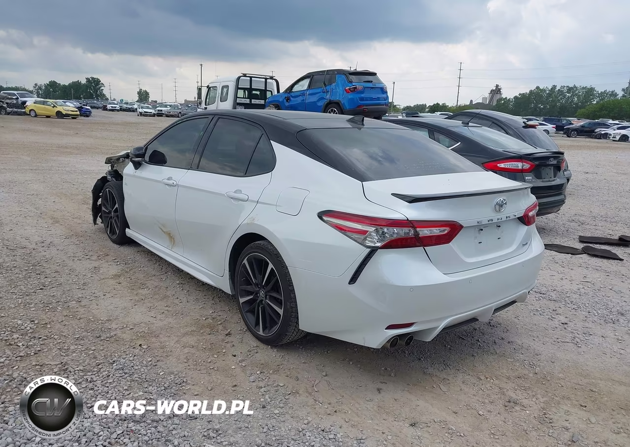 2019 Toyota Camry Xse VIN:4T1B61HK1KU296575 - 3