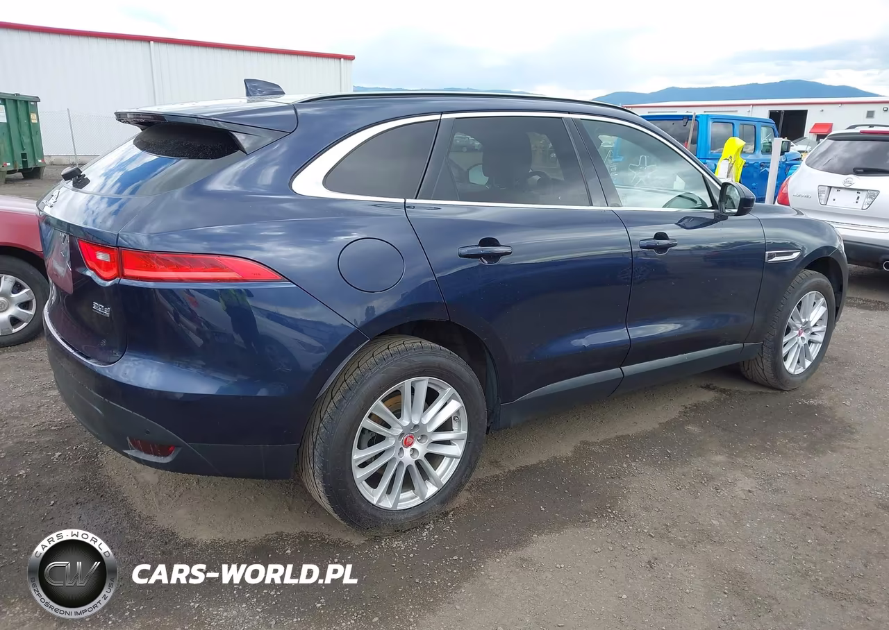 2017 Jaguar F-Pace 20D Prestige VIN:SADCK2BN8HA086258 - 4