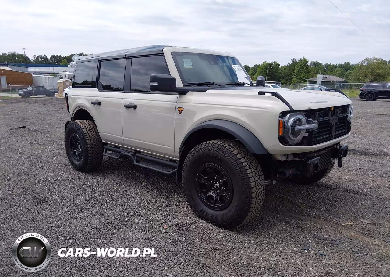2025 Ford Bronco Badlands – zdjęcie 1 z 17