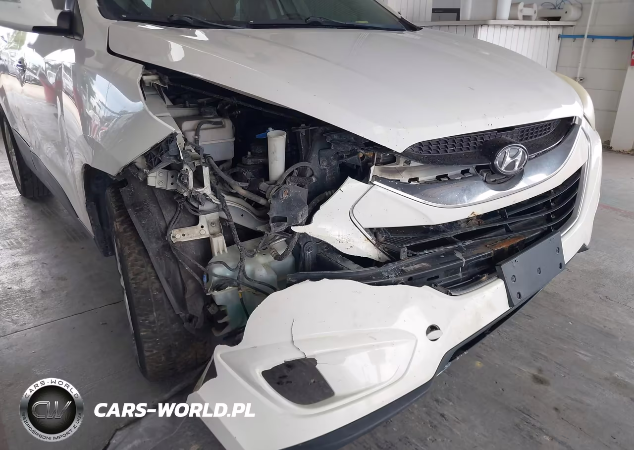 2011 Hyundai Tucson Limited VIN:KM8JU3AC3BU134883 - 6