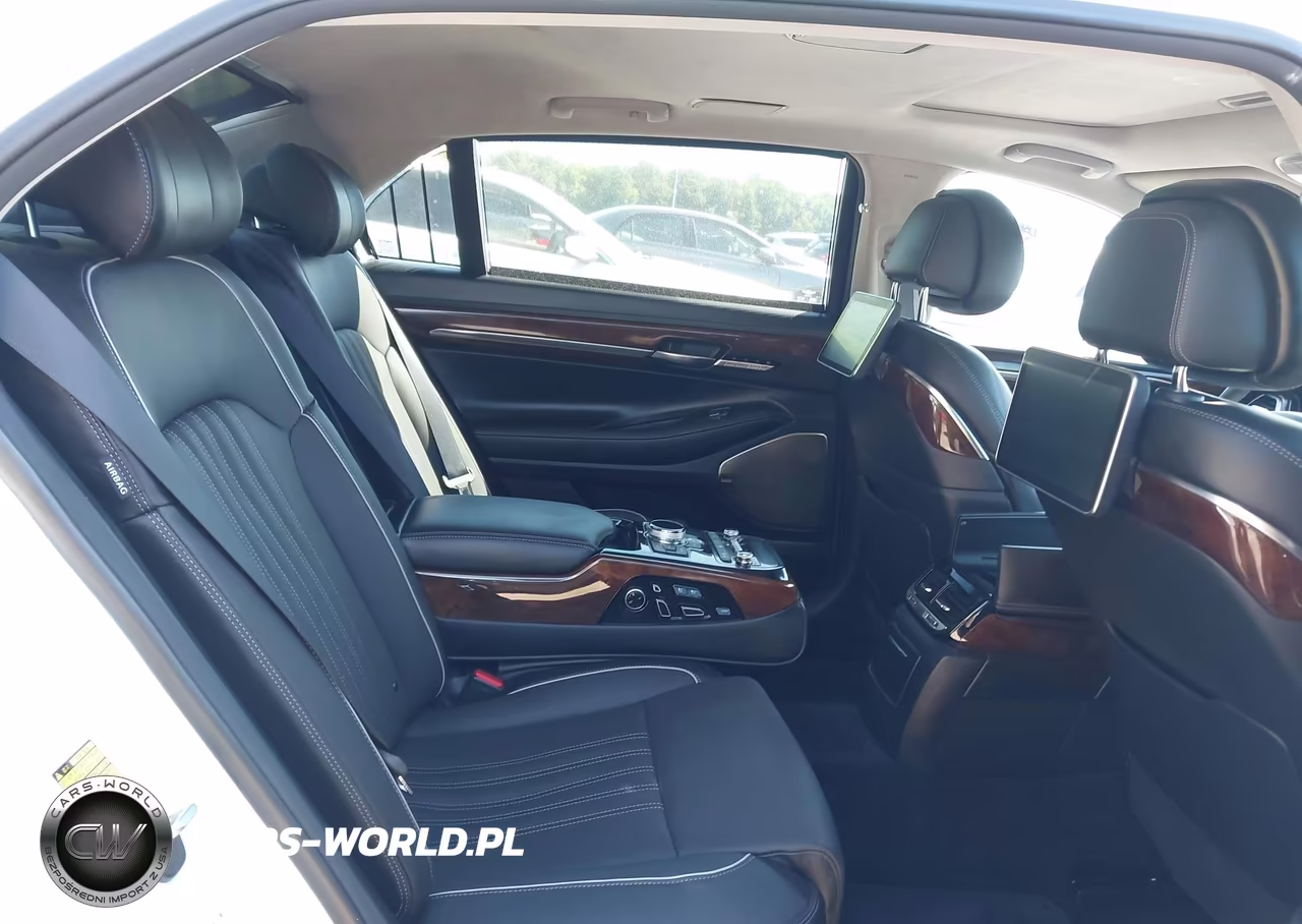 2018 Genesis G90 5.0 Ultimate VIN:KMHG54JH3JU045161 - 8