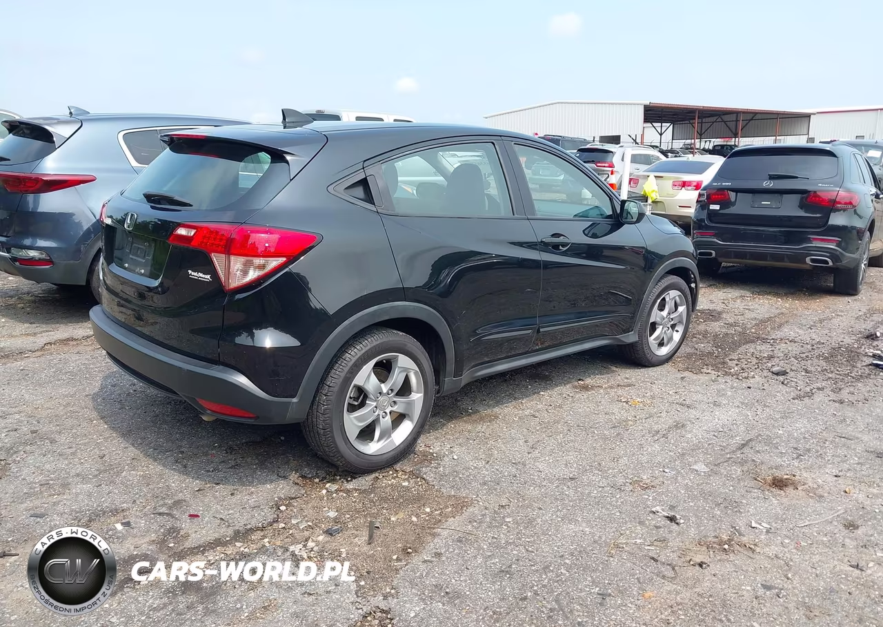 2018 Honda Hr-V Lx VIN:3CZRU5H32JG700603 - 4