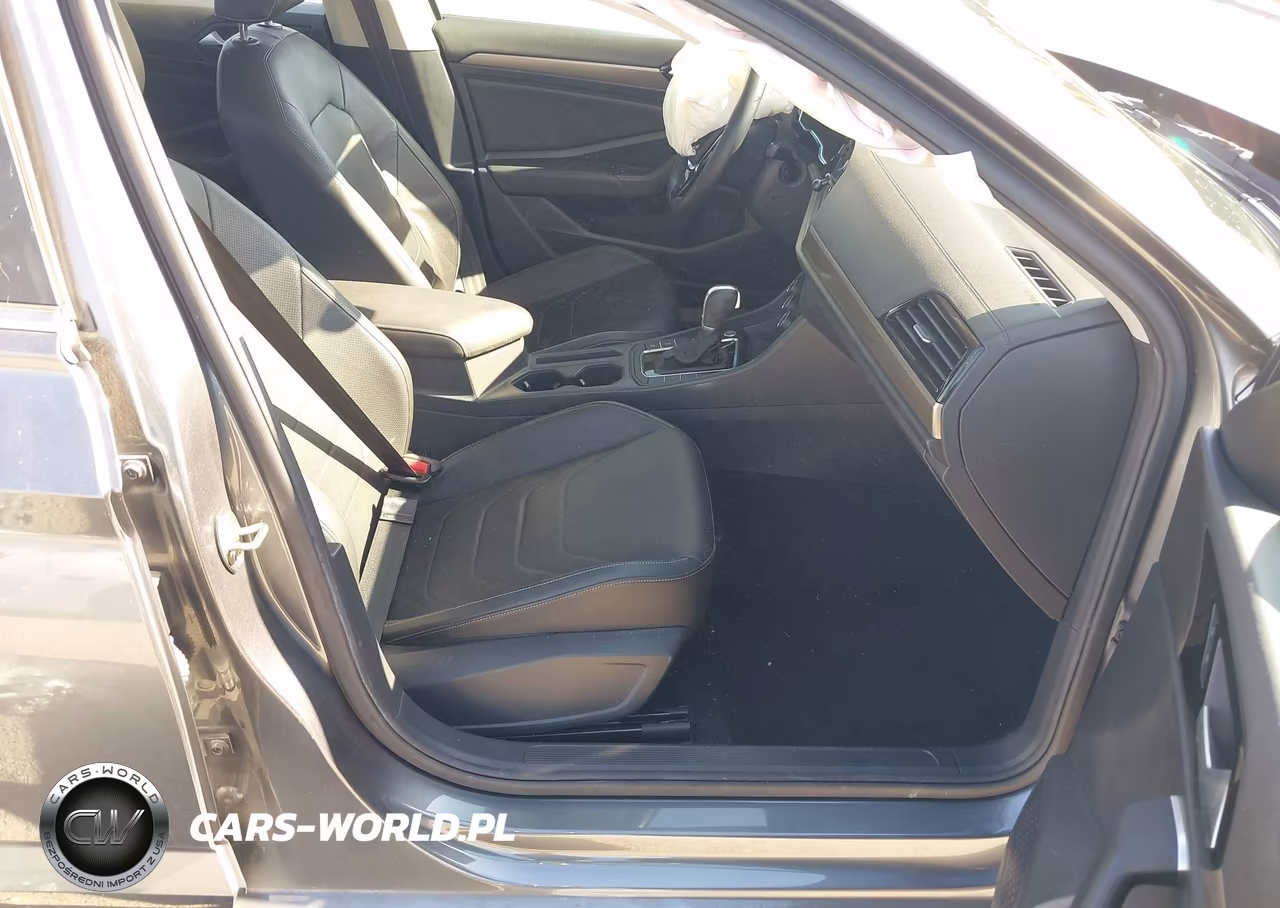 2019 Volkswagen Jetta 1.4T Sel Premium VIN:3VWG57BU5KM061415 - 5