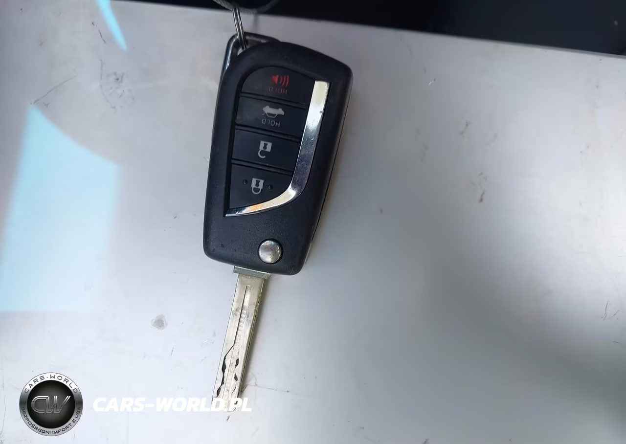 2020 Toyota Camry Le VIN:4T1C11AK1LU963756 - 11
