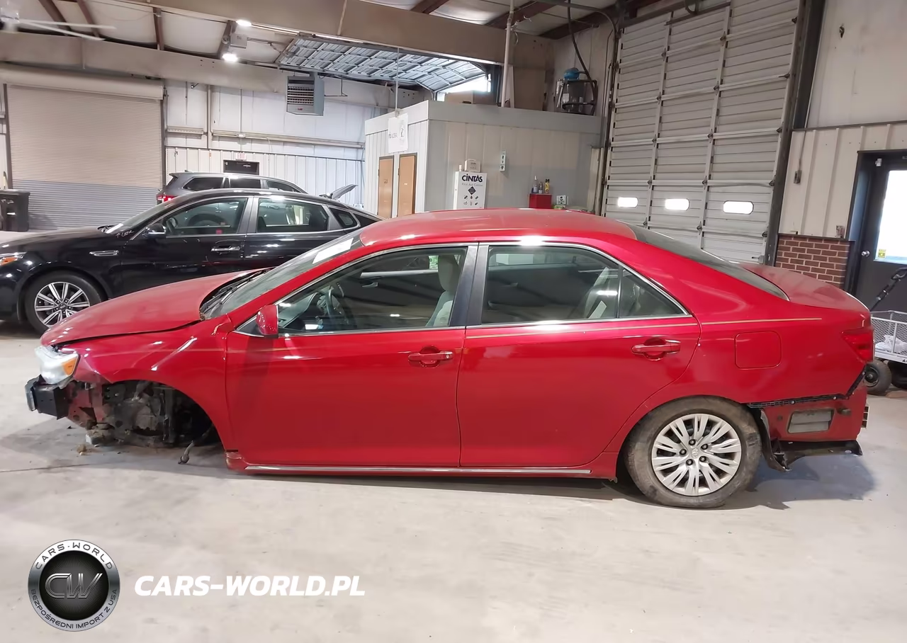 2014 Toyota Camry Le VIN:4T4BF1FK7ER380753 - 15
