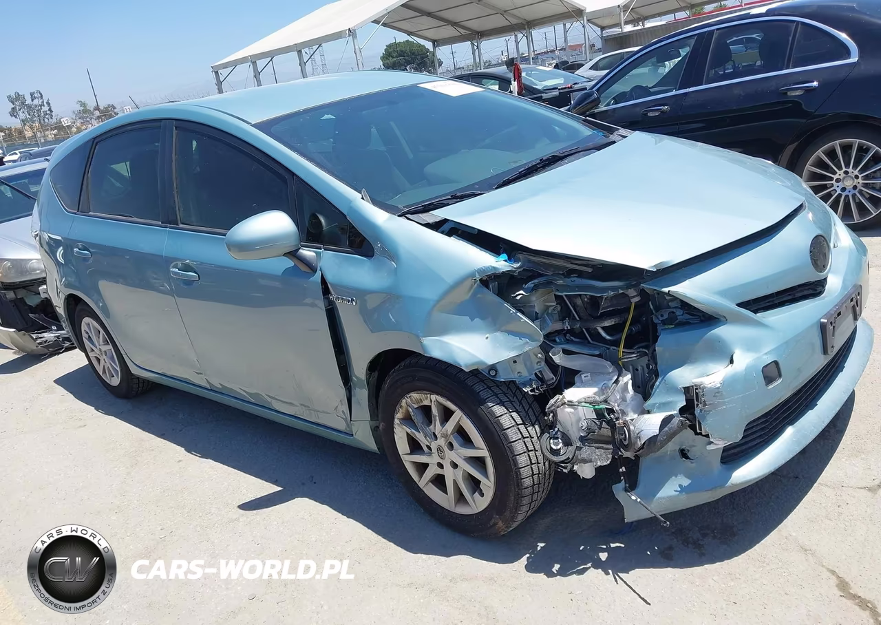 2014 Toyota Prius V Three – zdjęcie 1 z 16