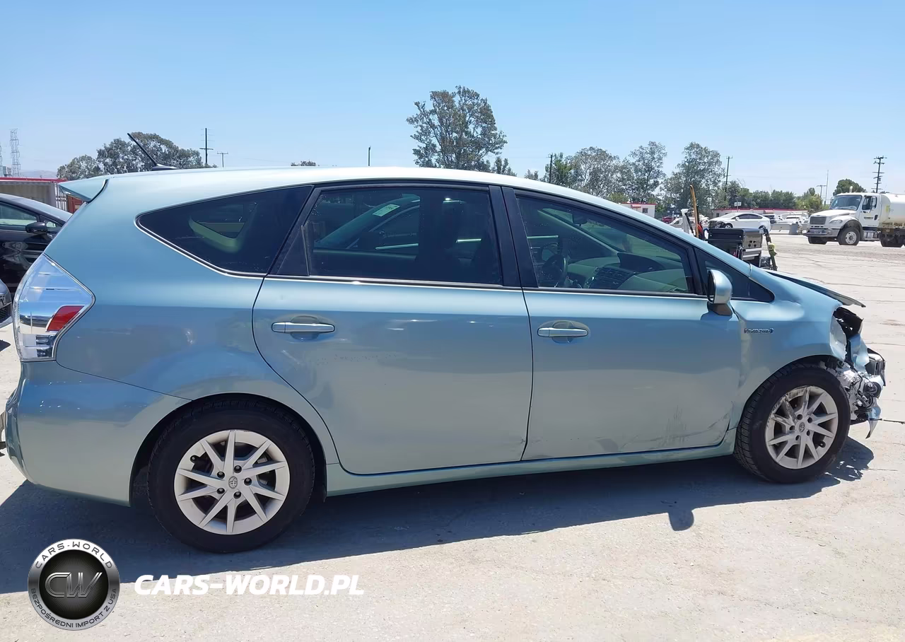 2014 Toyota Prius V Three VIN:JTDZN3EU6EJ014802 - 13