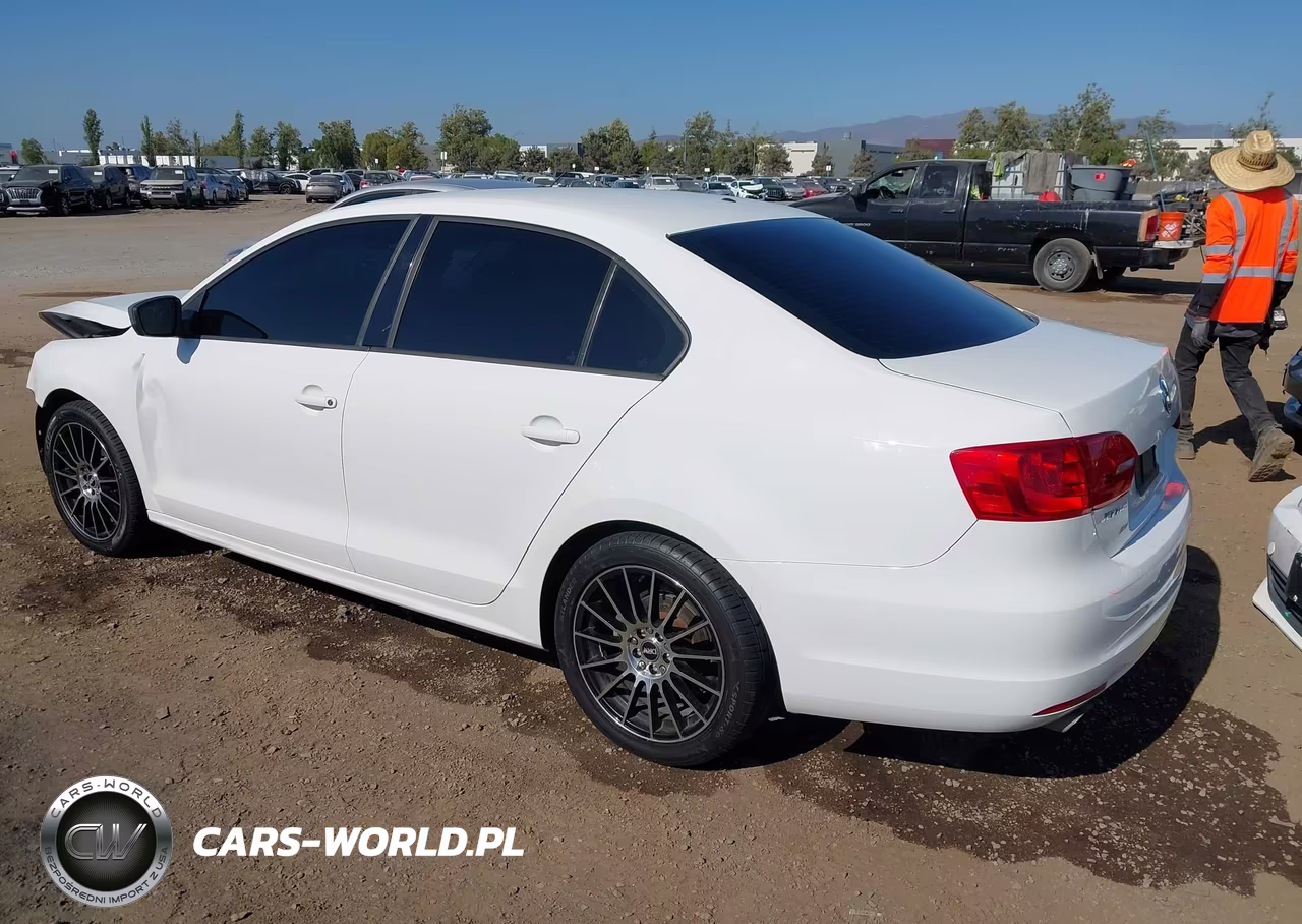 2014 Volkswagen Jetta 2.0L S VIN:3VW1K7AJ9EM373232 - 3