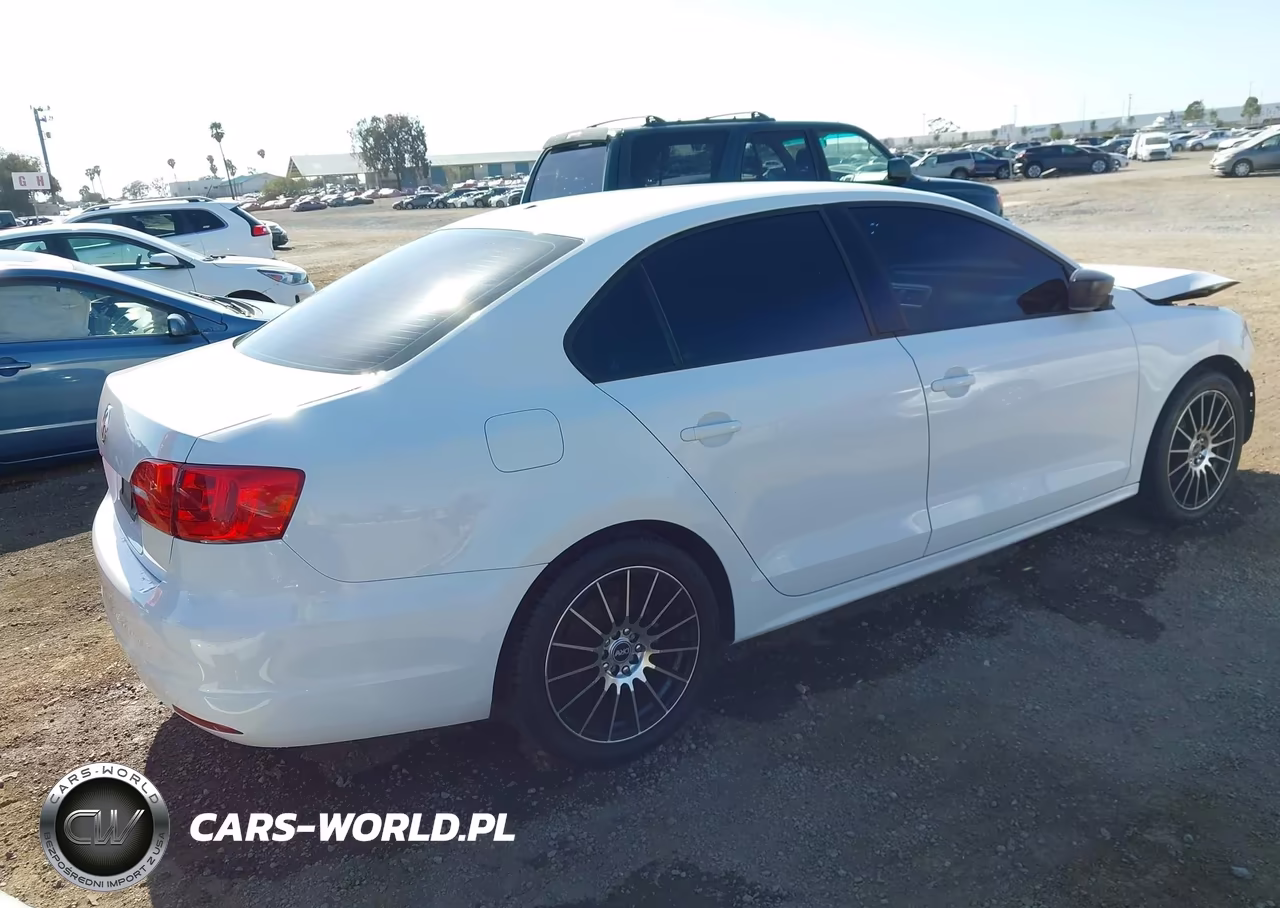 2014 Volkswagen Jetta 2.0L S VIN:3VW1K7AJ9EM373232 - 4