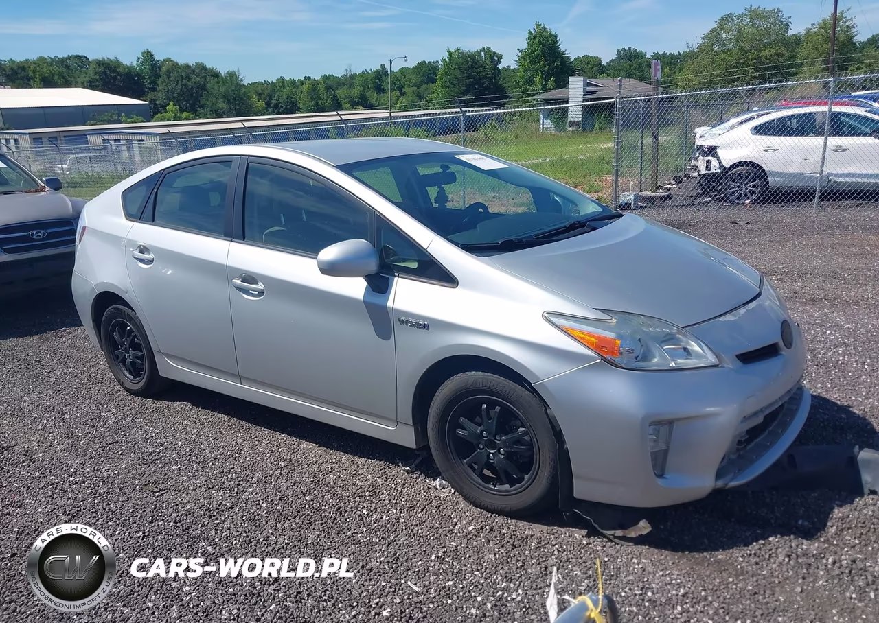 2015 Toyota Prius Two – zdjęcie 1 z 16