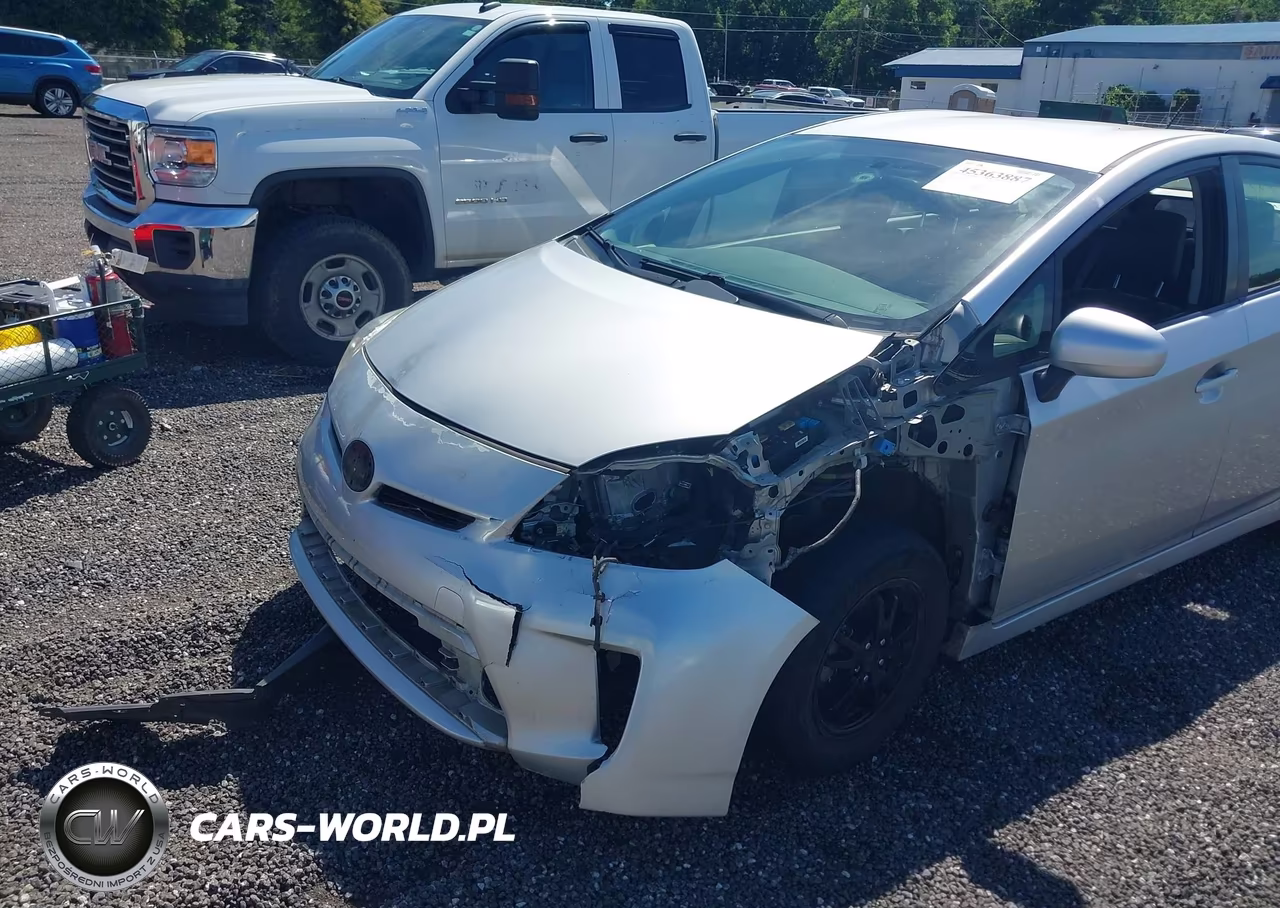 2015 Toyota Prius Two VIN:JTDKN3DU1F1909022 - 6