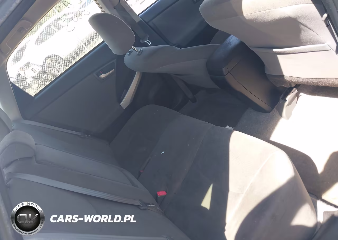 2015 Toyota Prius Two VIN:JTDKN3DU1F1909022 - 8