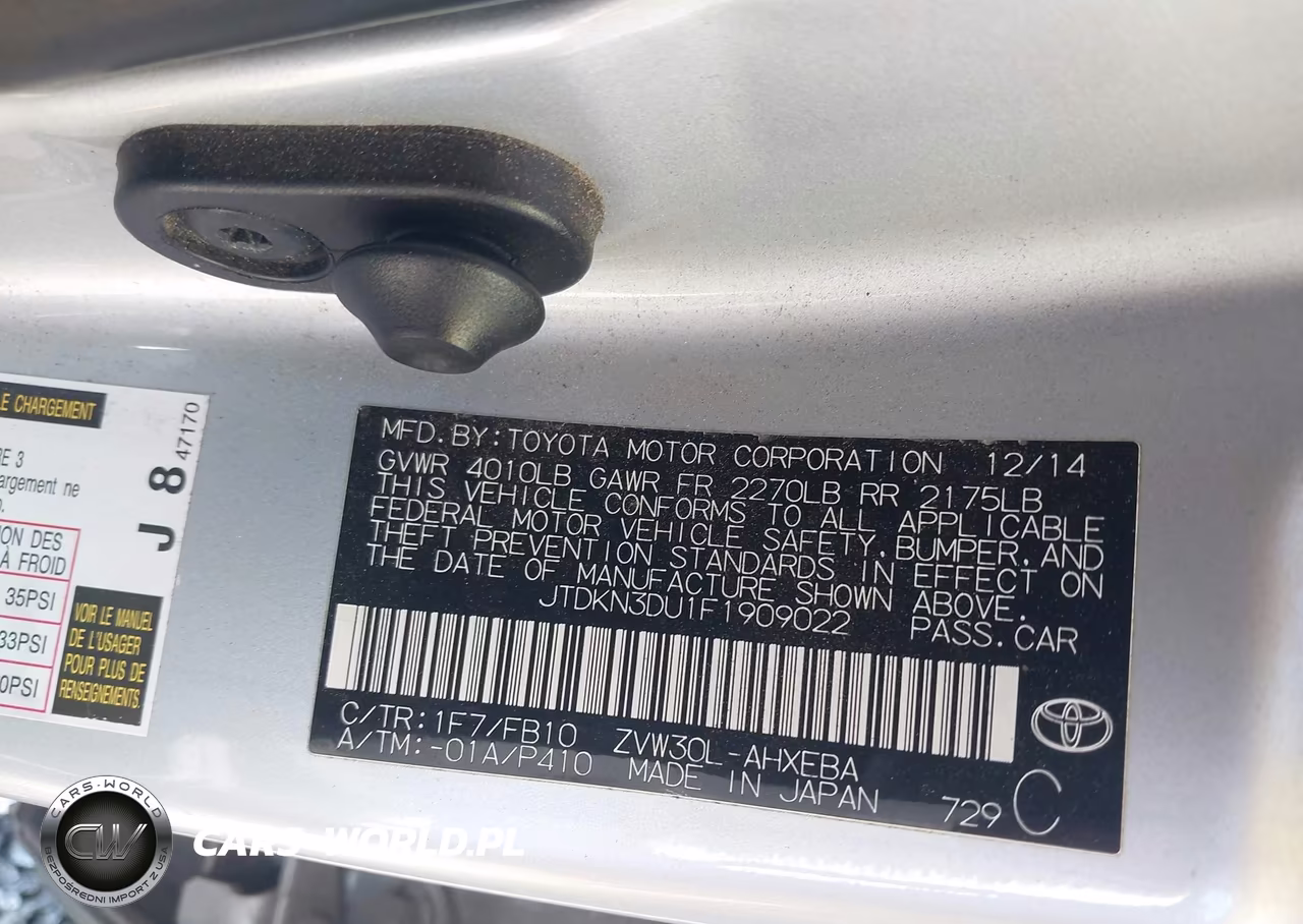 2015 Toyota Prius Two VIN:JTDKN3DU1F1909022 - 9