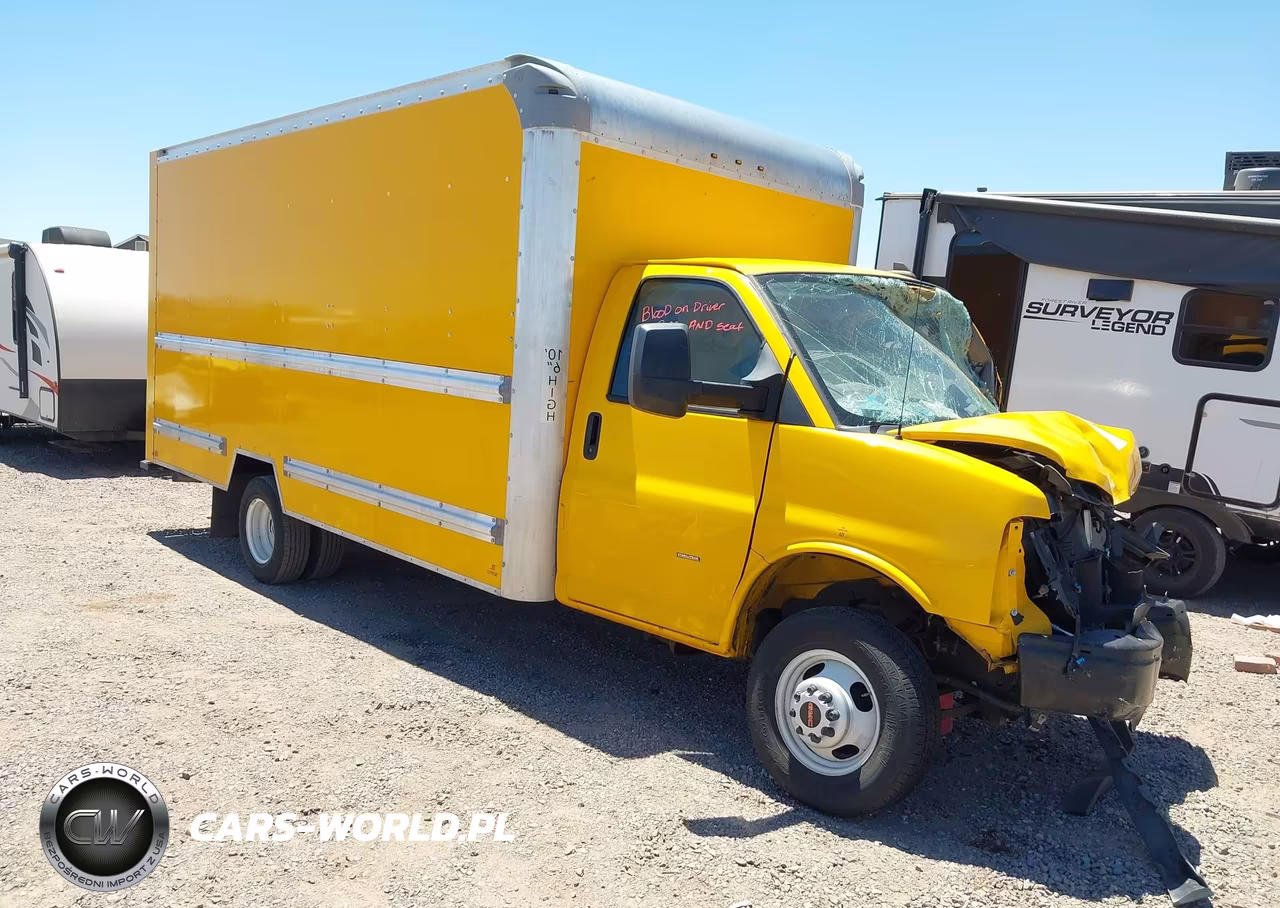 2021 GMC Savana Cutaway Work Van