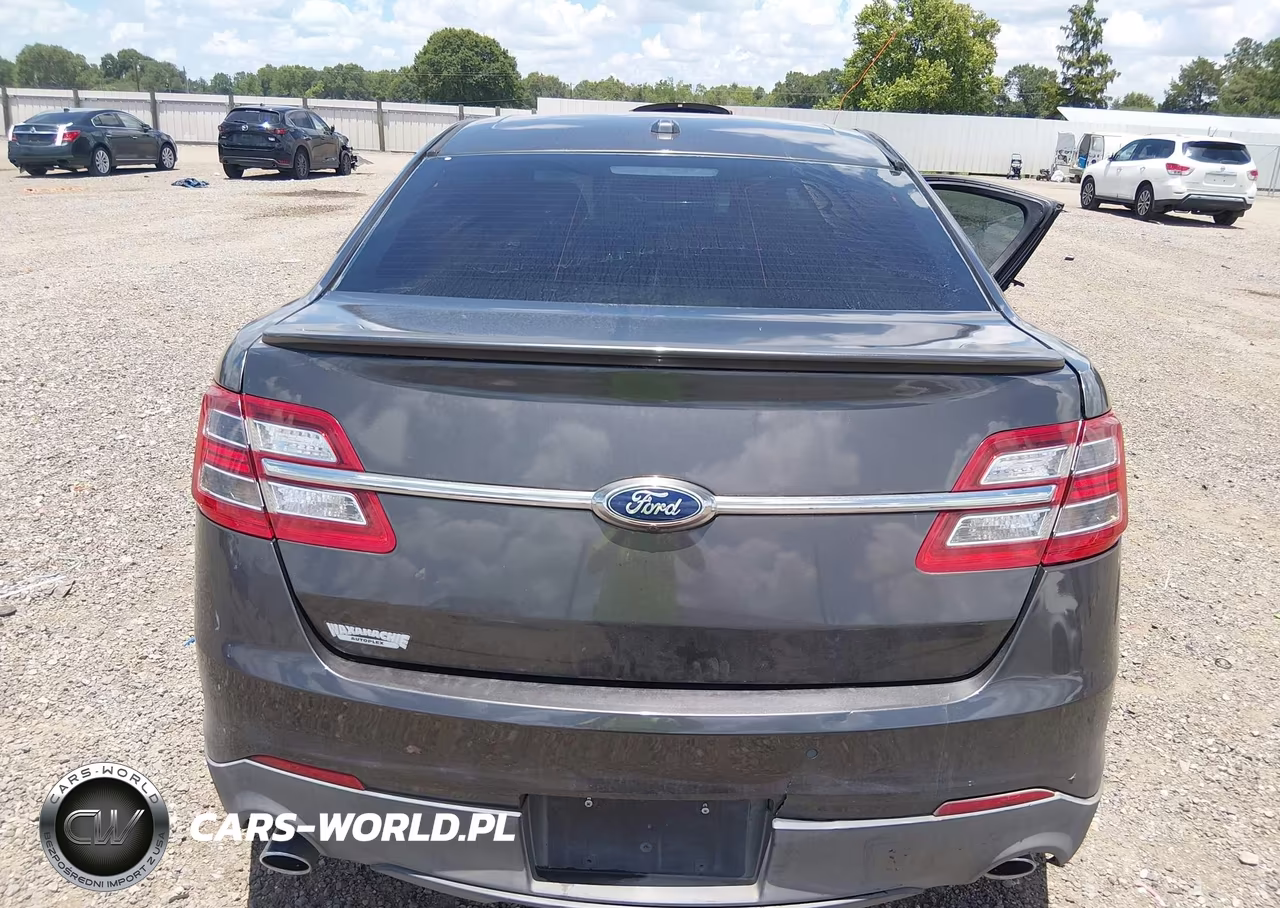 2016 Ford Taurus Limited VIN:1FAHP2F8XGG105112 - 17