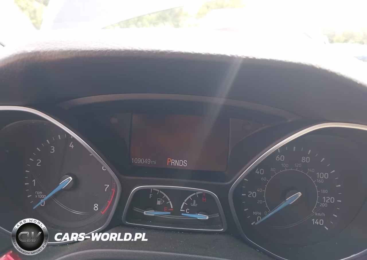 2018 Ford Focus Titanium VIN:1FADP3J27JL294517 - 7
