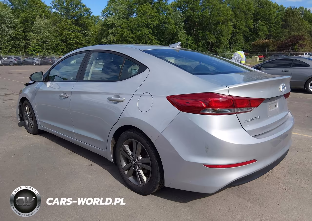 2018 Hyundai Elantra Sel VIN:5NPD84LF8JH359019 - 3