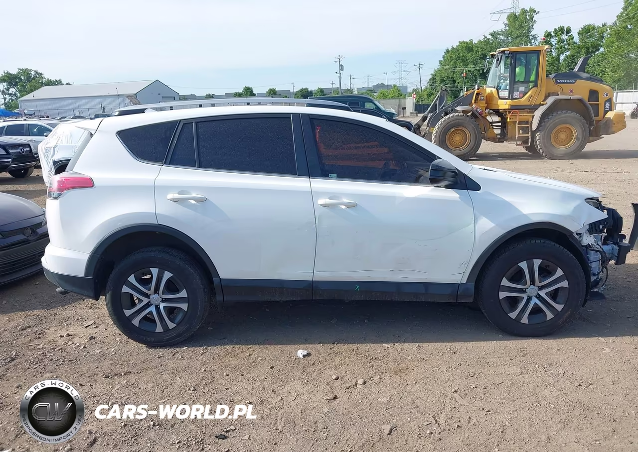 2018 Toyota Rav4 Le VIN:JTMZFREV0JJ185614 - 14