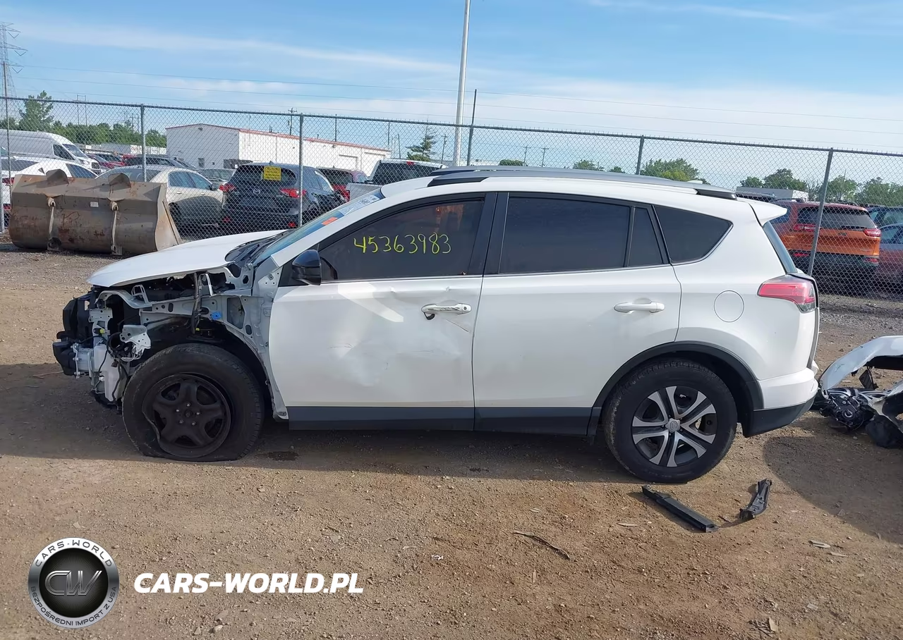 2018 Toyota Rav4 Le VIN:JTMZFREV0JJ185614 - 15