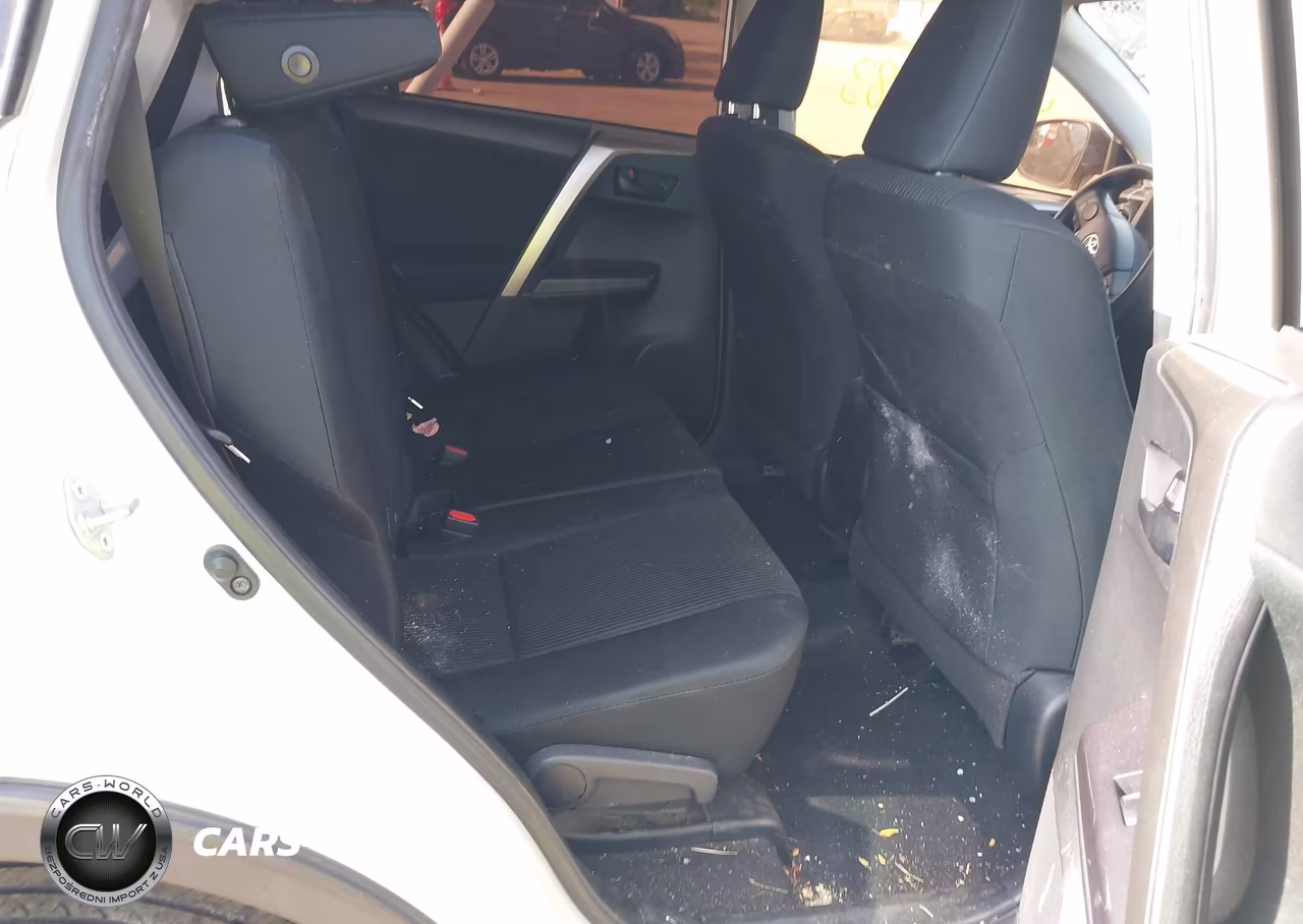 2018 Toyota Rav4 Le VIN:JTMZFREV0JJ185614 - 8