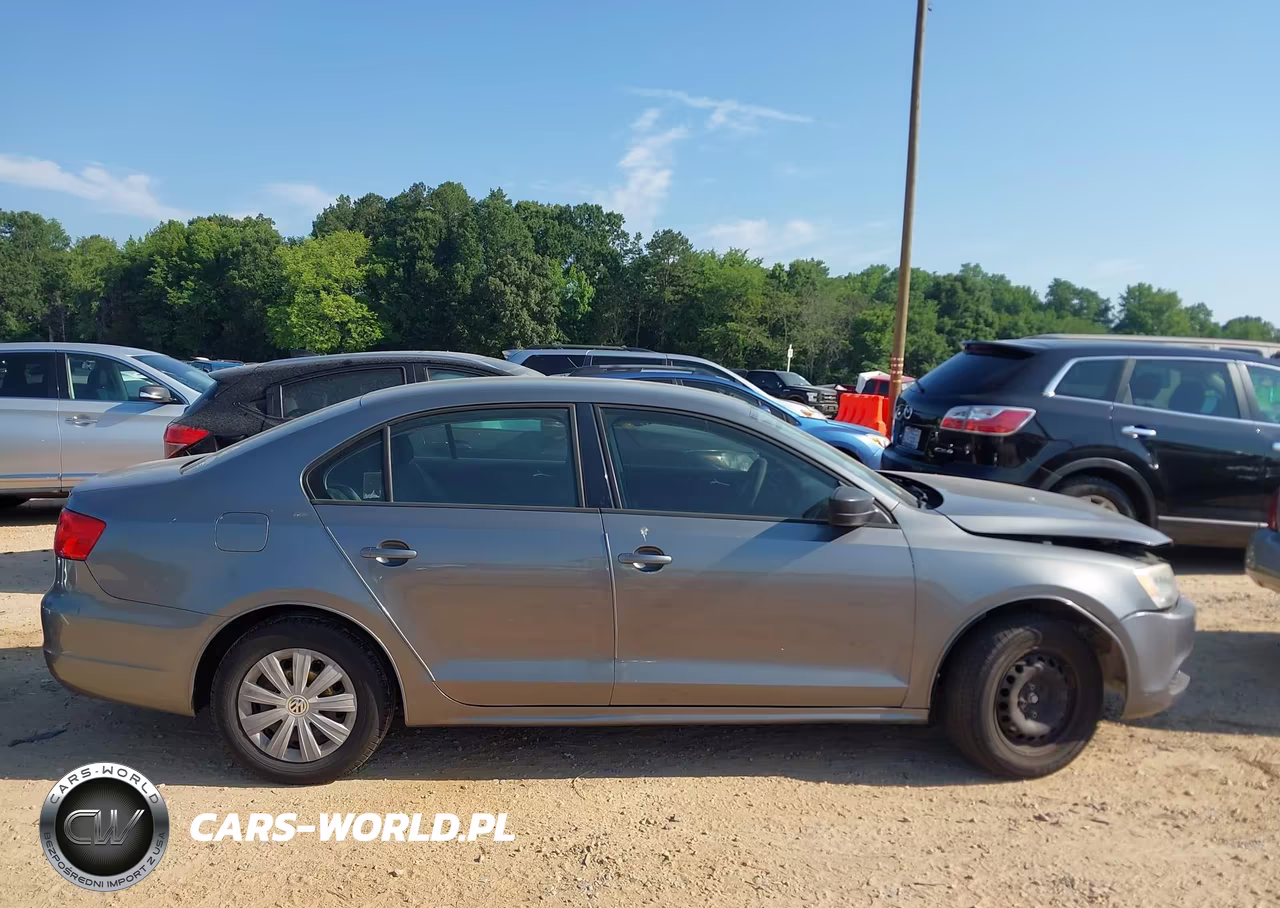 2011 Volkswagen Jetta 2.0L S VIN:3VW2K7AJ0BM010107 - 13