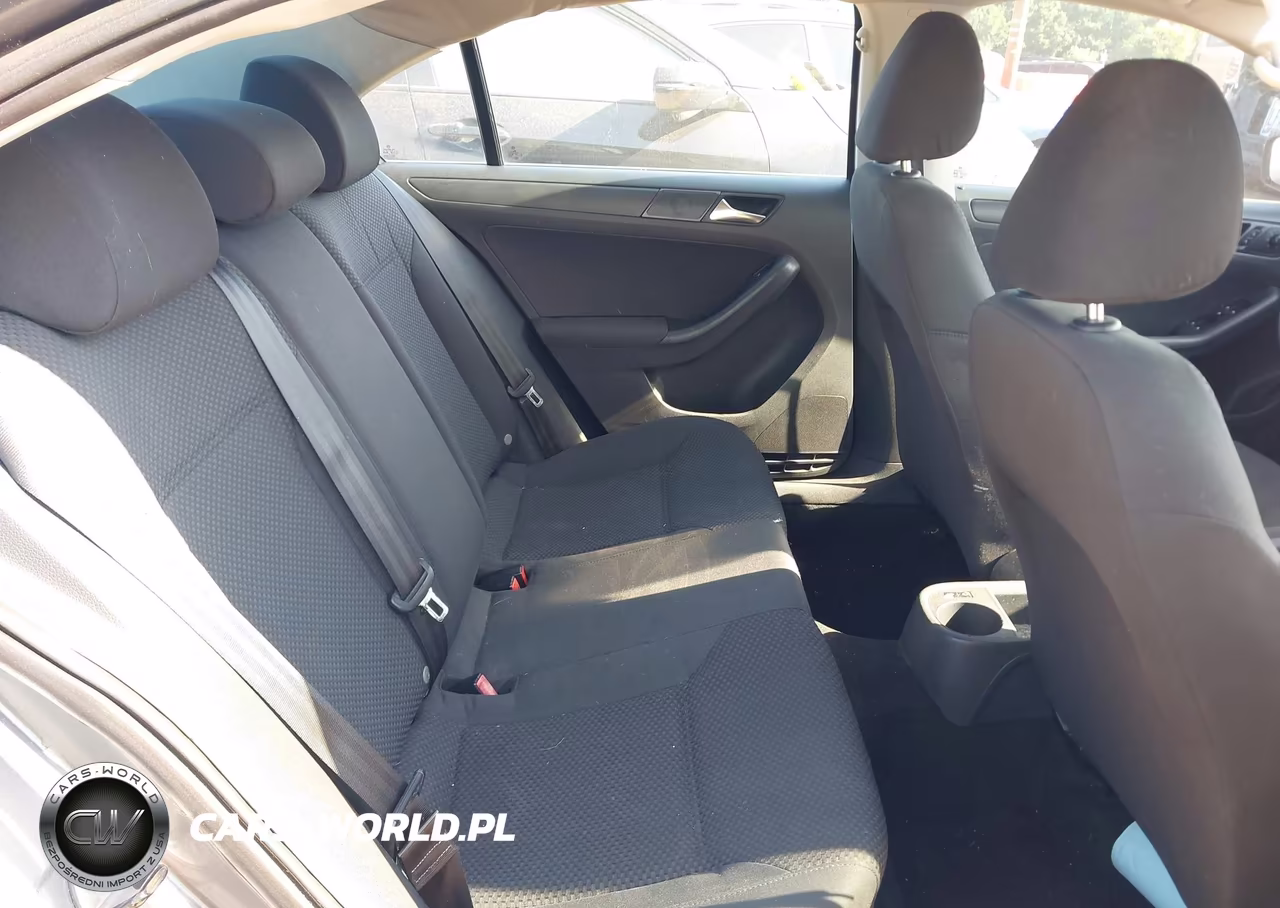 2011 Volkswagen Jetta 2.0L S VIN:3VW2K7AJ0BM010107 - 8