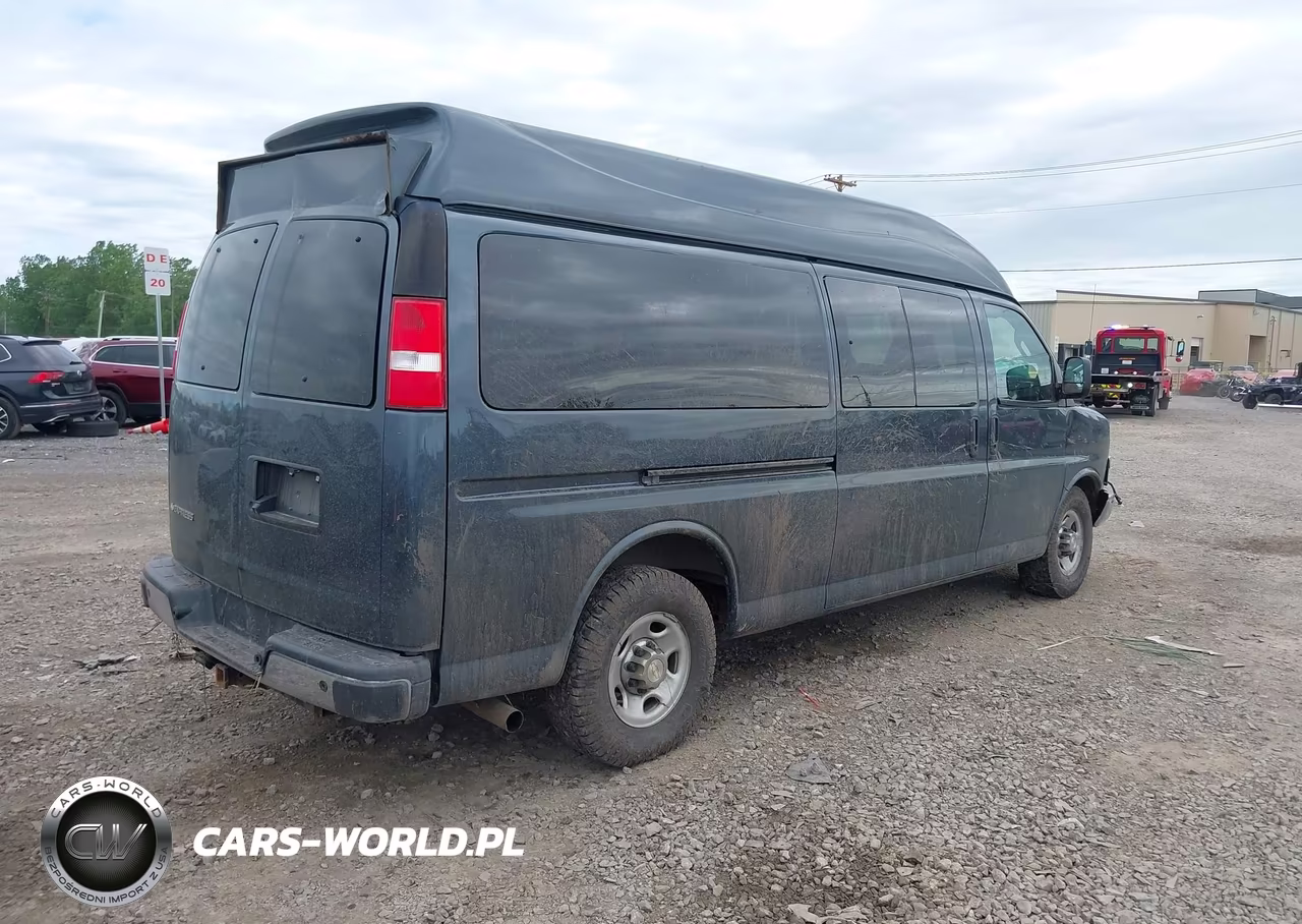 2019 Chevrolet Express 3500 Lt VIN:1GAZGPFG6K1371279 - 4