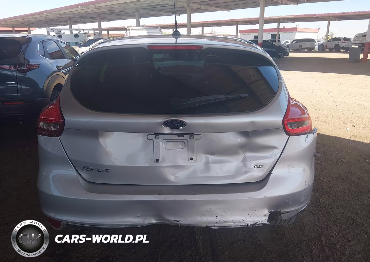 2018 Ford Focus Se VIN:1FADP3K29JL207859 - 17