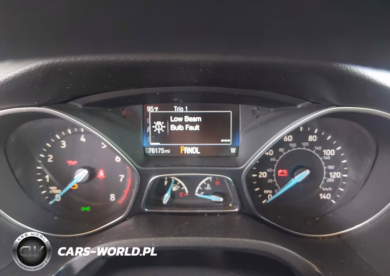 2018 Ford Focus Se VIN:1FADP3K29JL207859 - 7